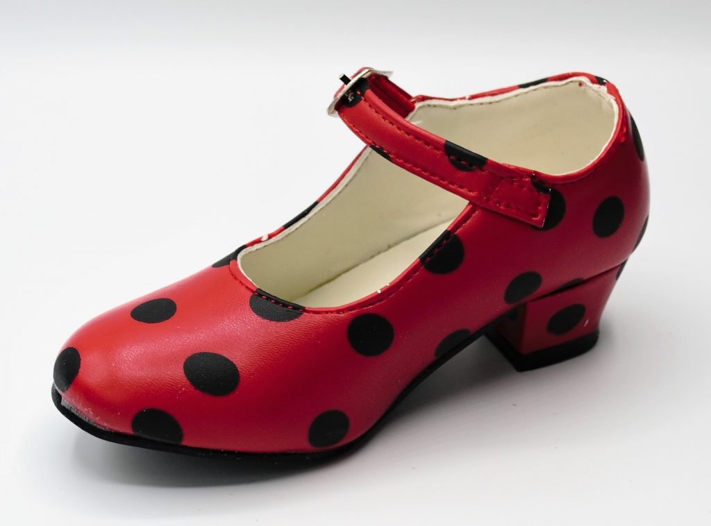 Zapato baile sevillanas flamenco para niña o mujer Danka en rojo