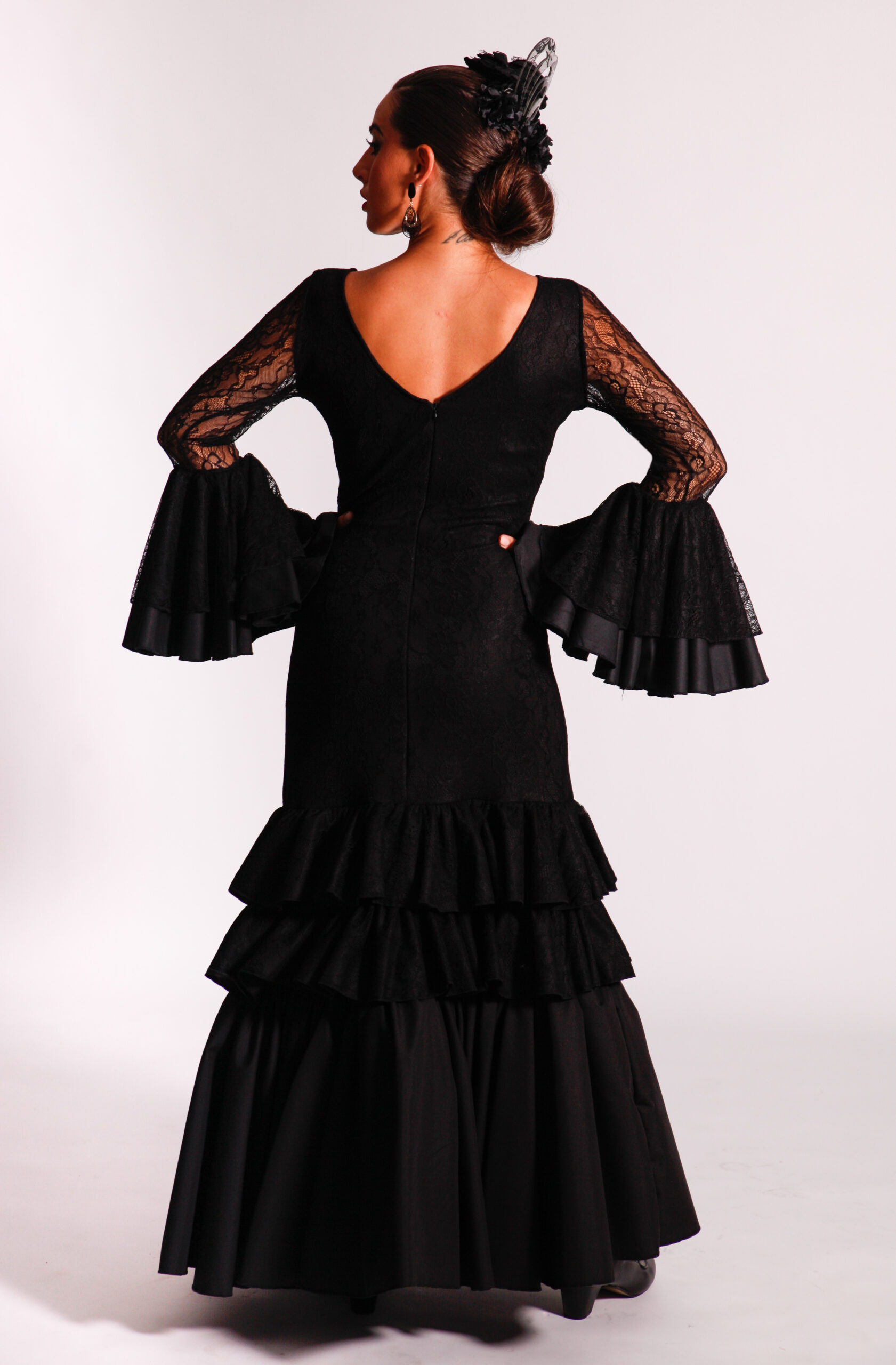 Vestido flamenco profesional de mujer - V-PRO  ANUKA - Tienda flamenca  online de vestuario especializada en grupos