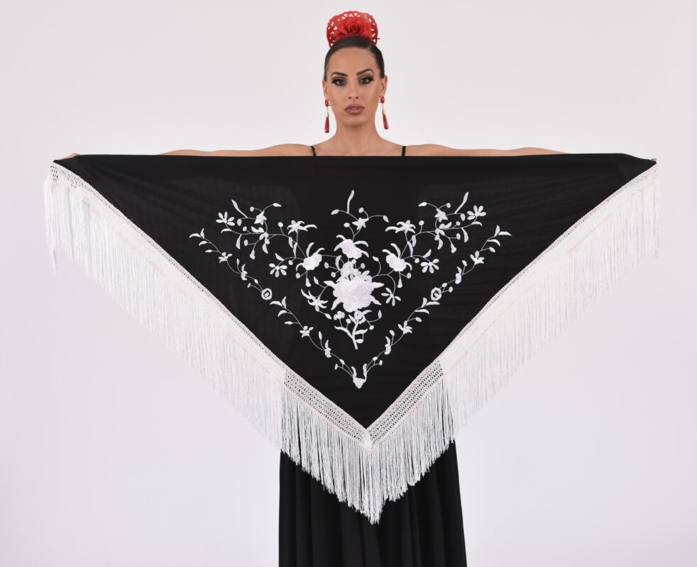 ANUKA – Tienda flamenca online de vestuario especializada en grupos